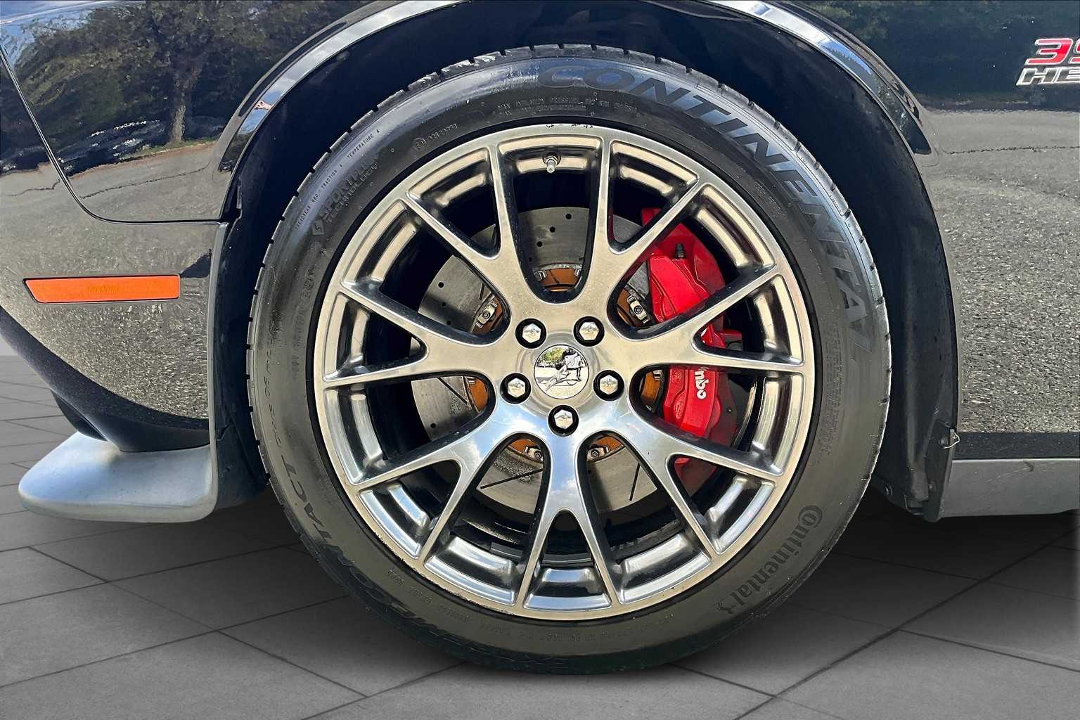 2016 Dodge Challenger SRT8 392 photo 10