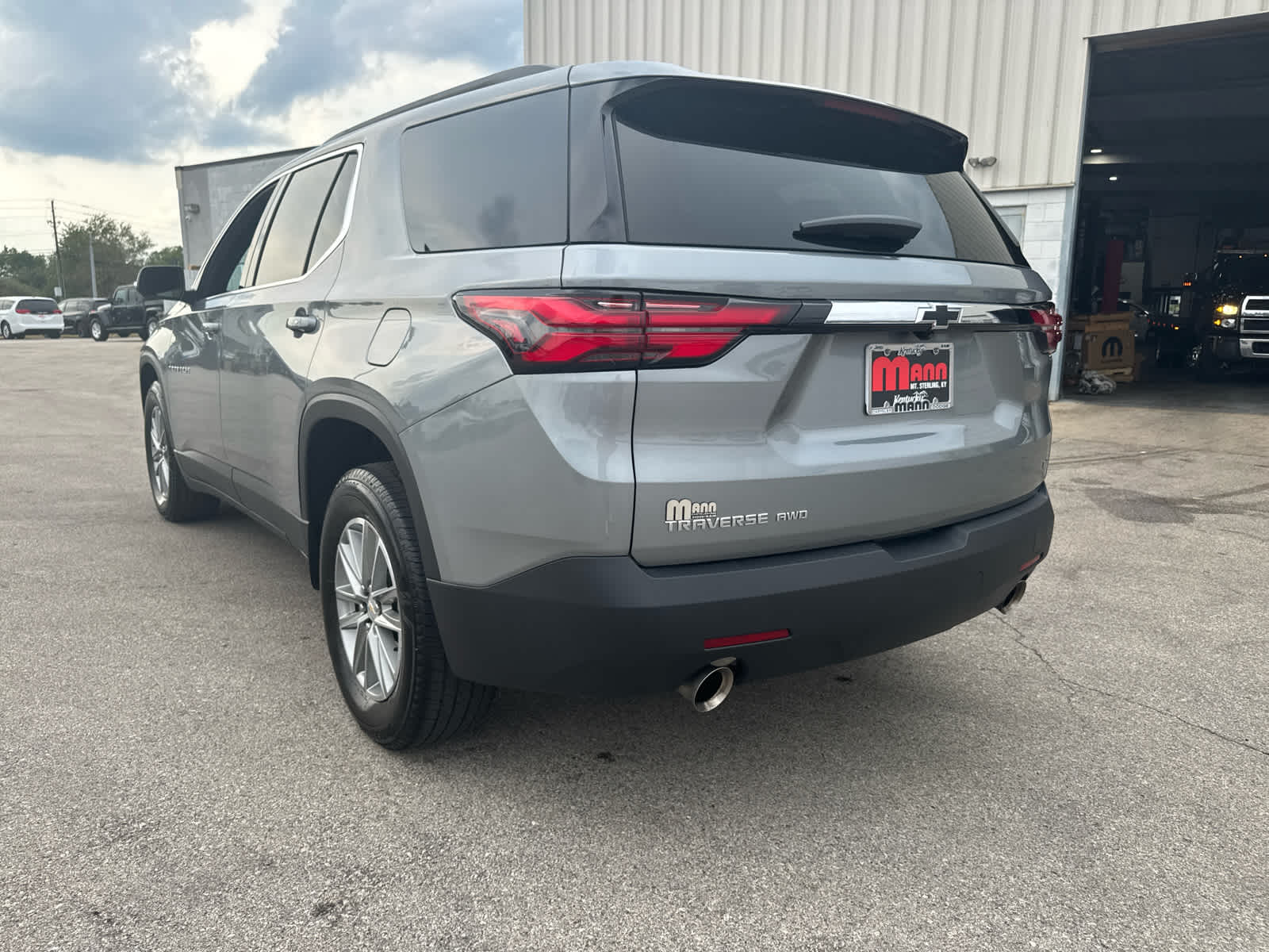 2023 Chevrolet Traverse Leather photo 3