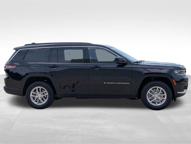 2025 Jeep Grand Cherokee Laredo X photo 4