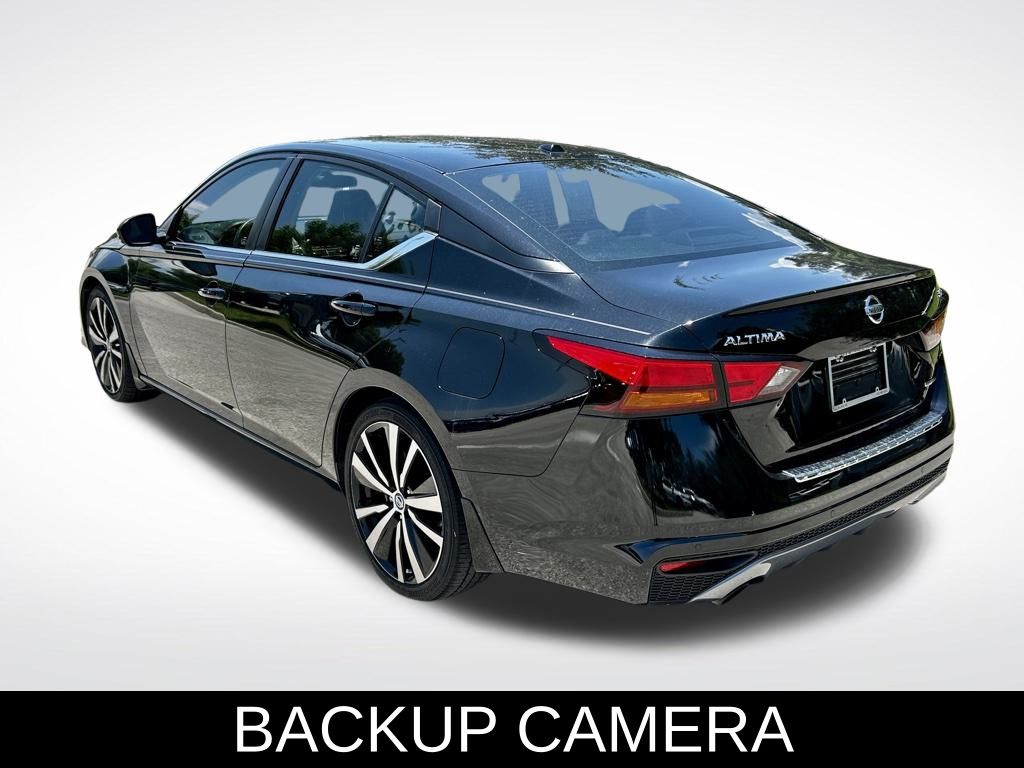 2022 Nissan Altima SR photo 4
