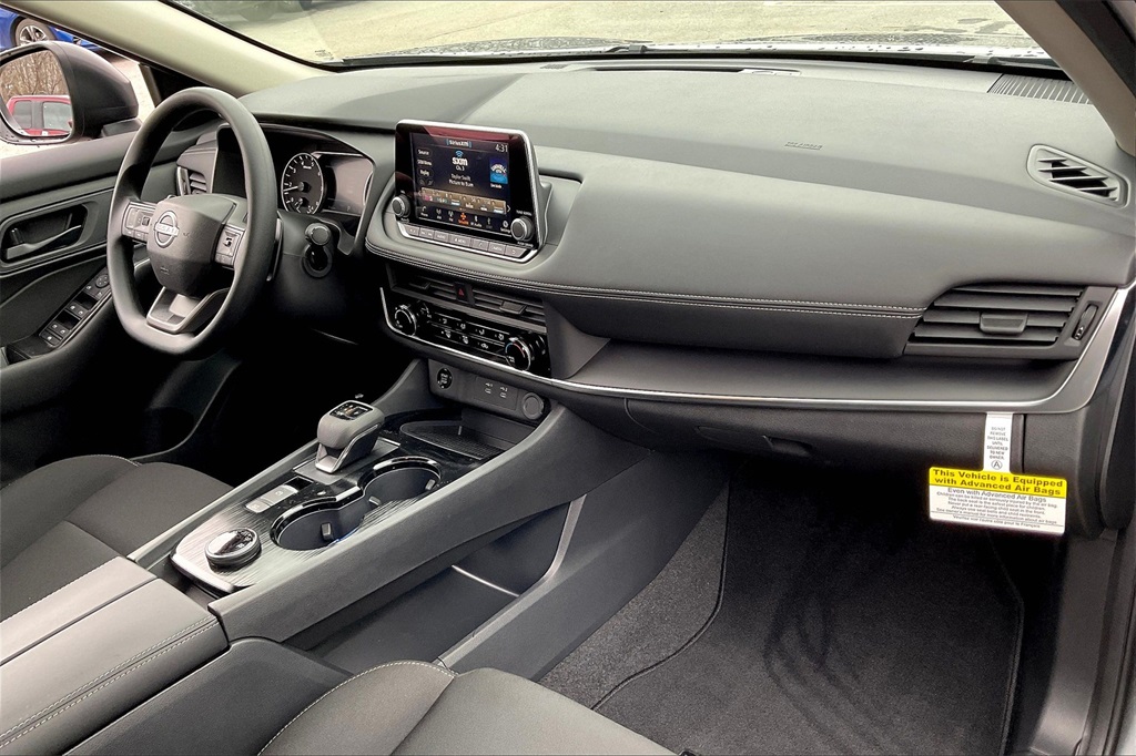 2025 Nissan Rogue S photo 9