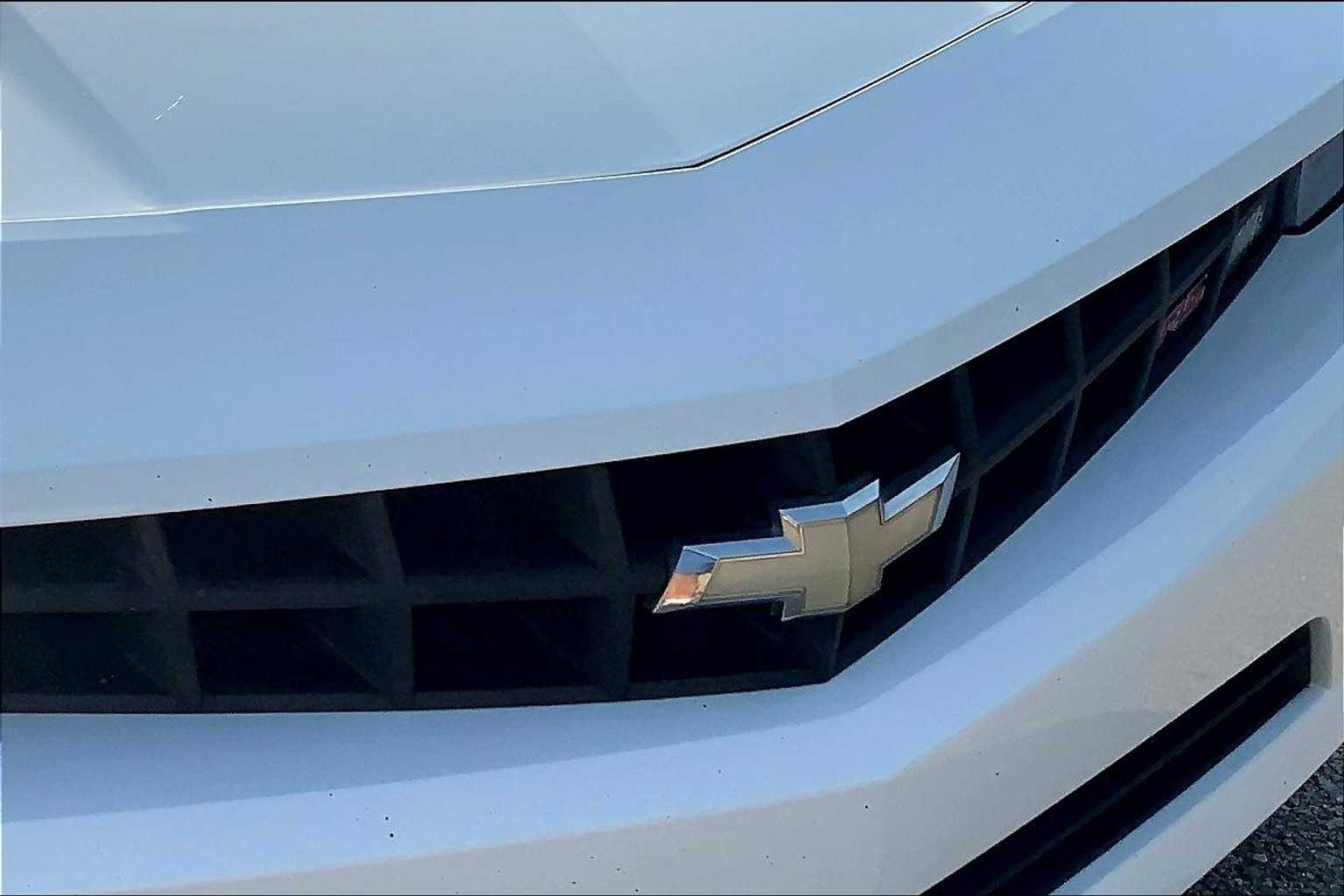 2012 Chevrolet Camaro 1LT photo 24