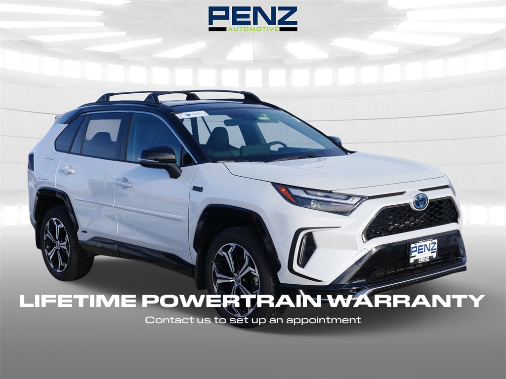 2024 Toyota RAV4 XSE's photo