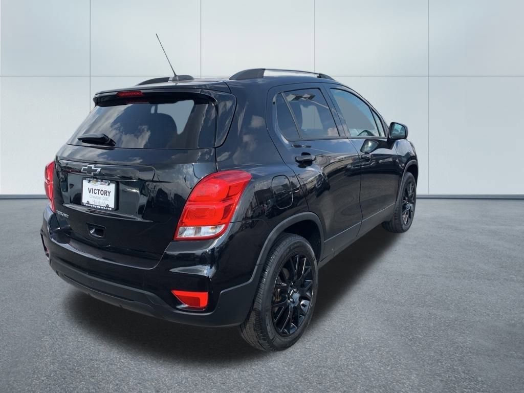 2022 Chevrolet Trax LT photo 3