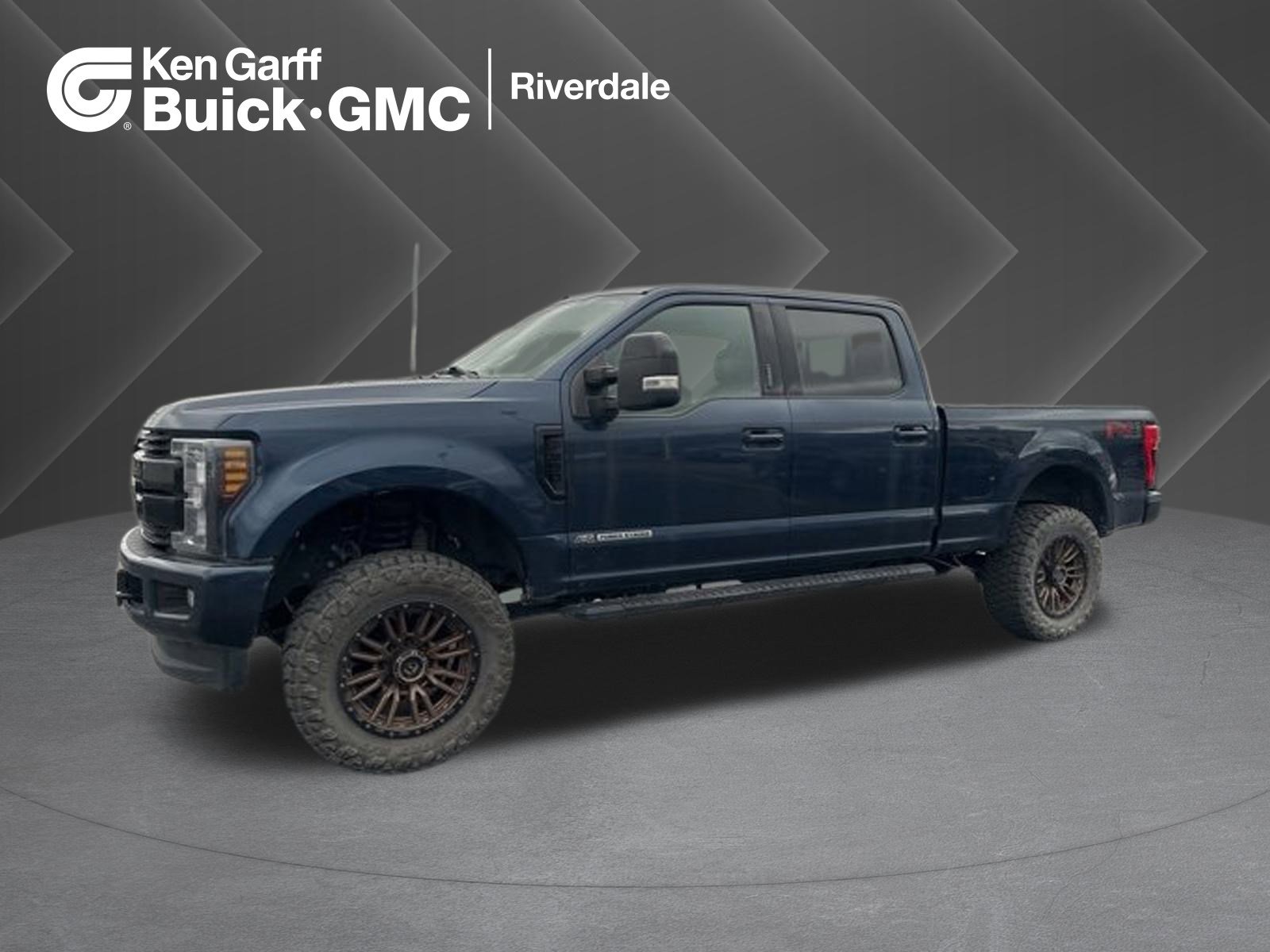 2019 Ford F-350 Super Duty Lariat's photo