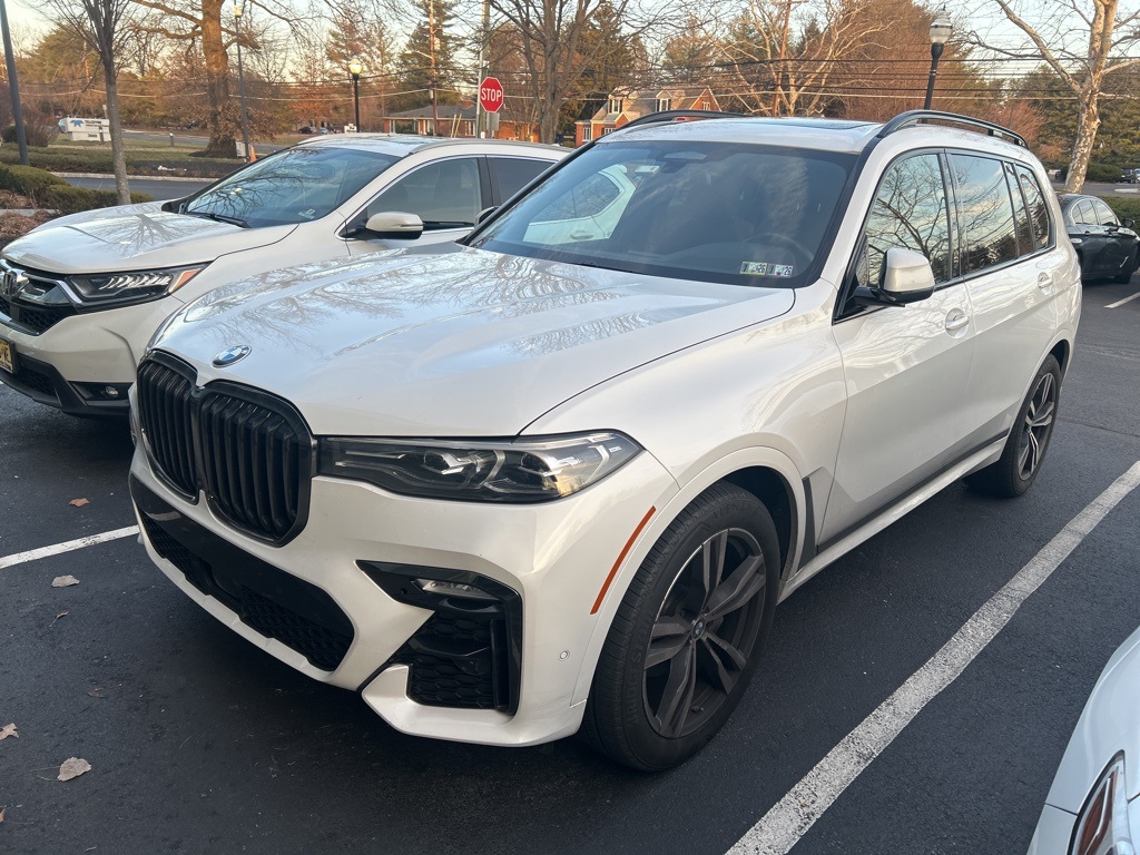 2021 BMW X7 40i's photo