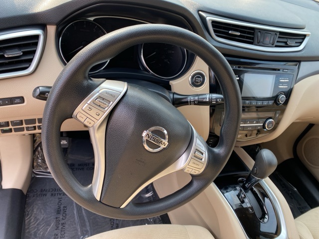 2016 Nissan Rogue SV photo 12