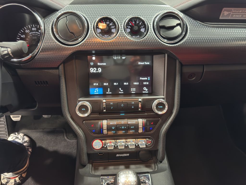 2016 Ford Mustang GT Premium photo 24