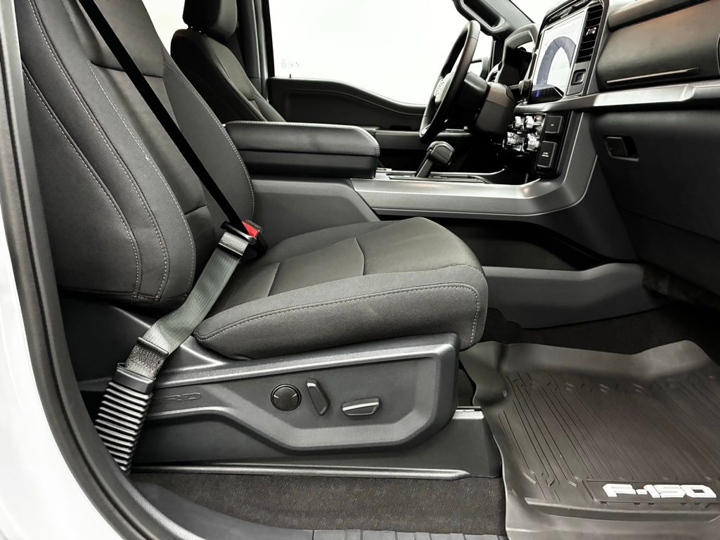 2025 Ford F-150 XLT photo 31
