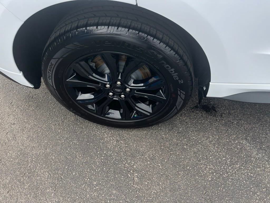 2024 Ford Edge SE photo 8