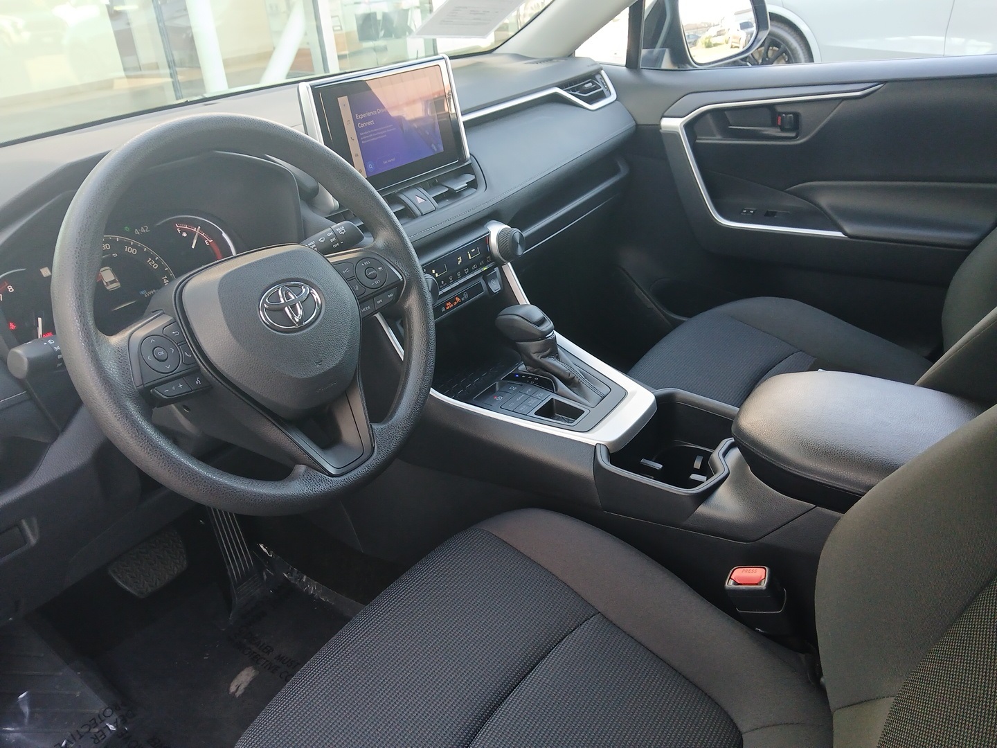 2024 Toyota RAV4 LE photo 15