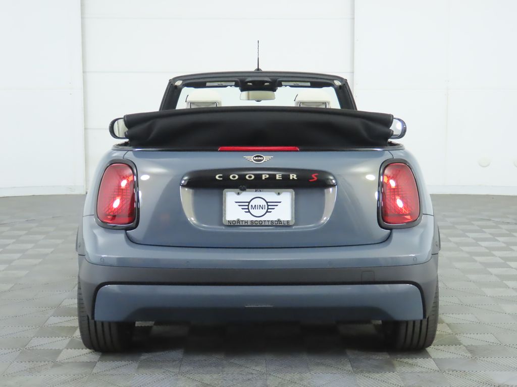 2026 Mini Cooper Convertible Iconic photo 6