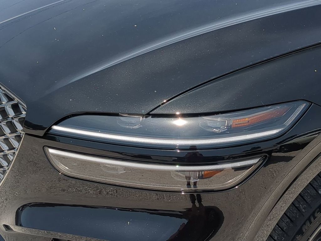 2025 Genesis GV70 2.5T Sport Prestige photo 9