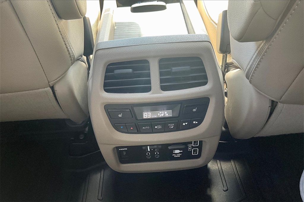 2021 Honda Pilot Touring photo 28