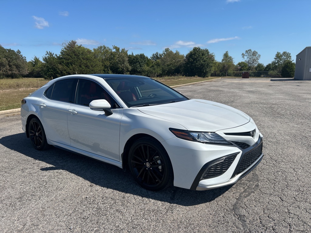 2023 Toyota Camry XSE photo 3