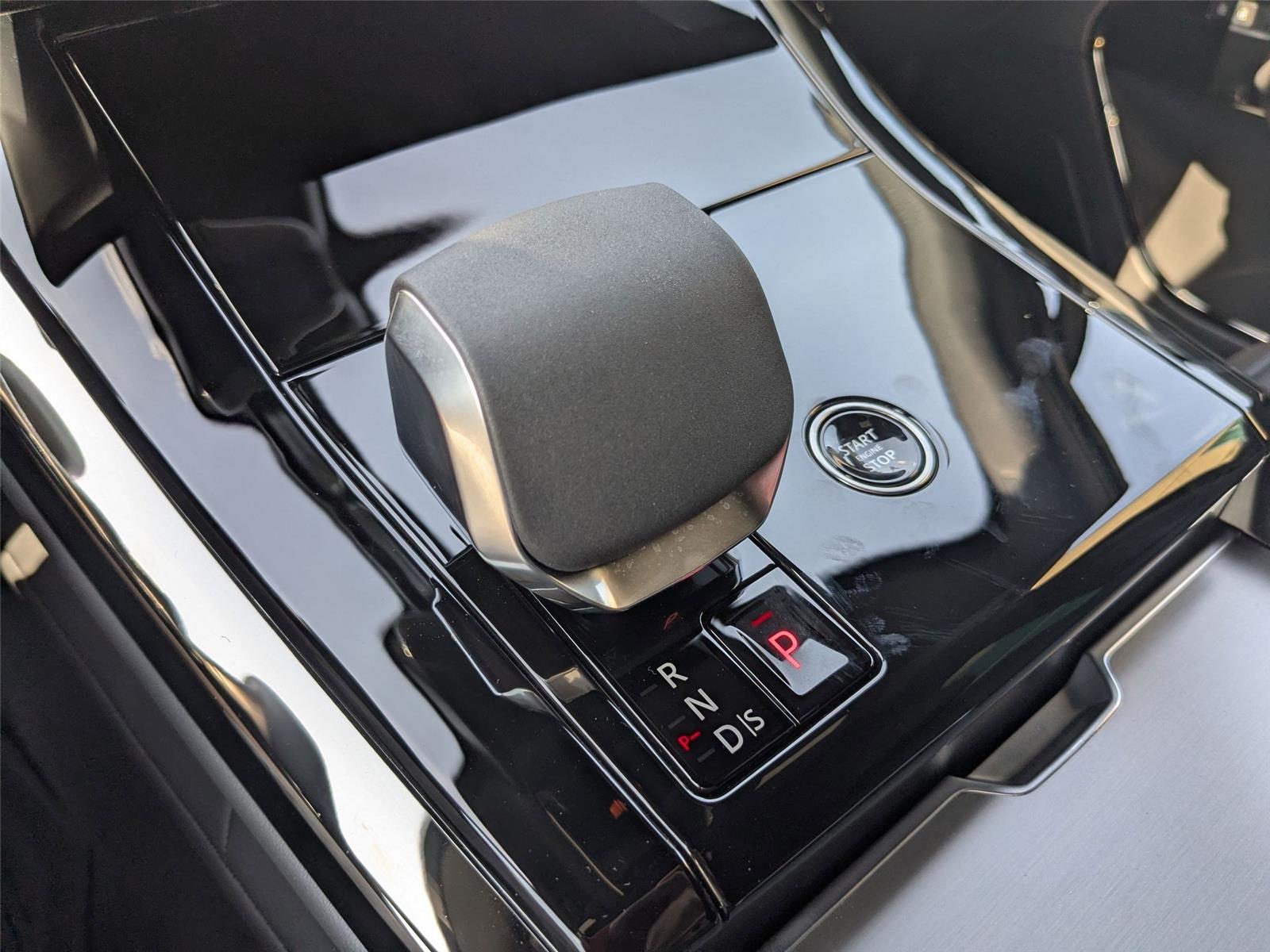 2025 Land Rover Range Rover Sport P360 S photo 19