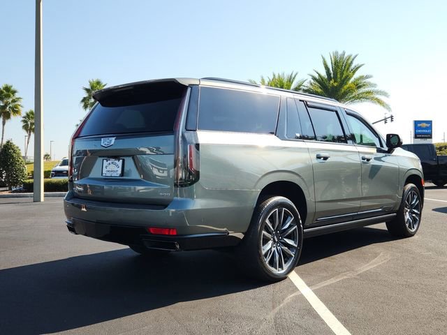 2023 Cadillac Escalade ESV Sport photo 4