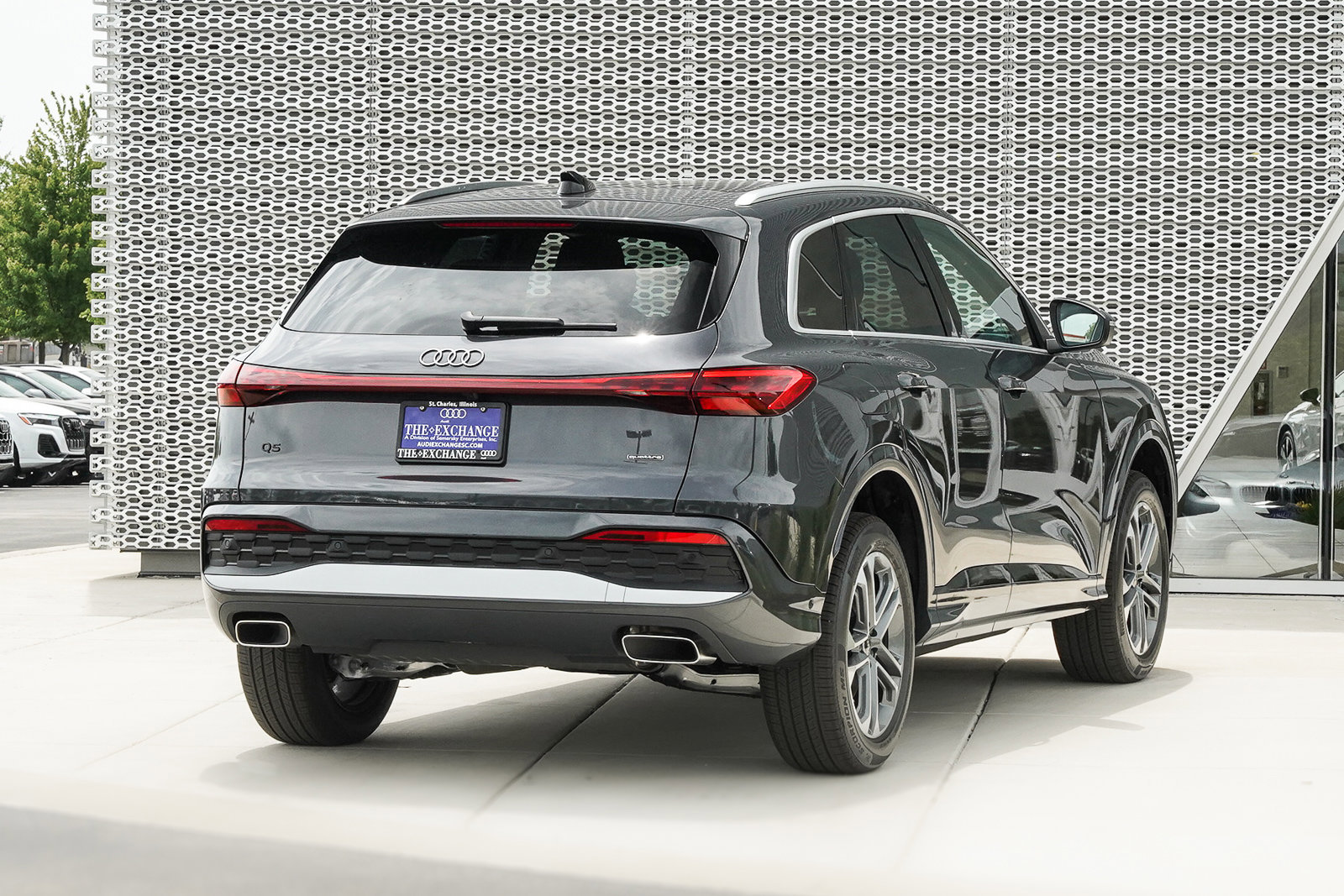 2025 Audi Q5 Premium Plus photo 2