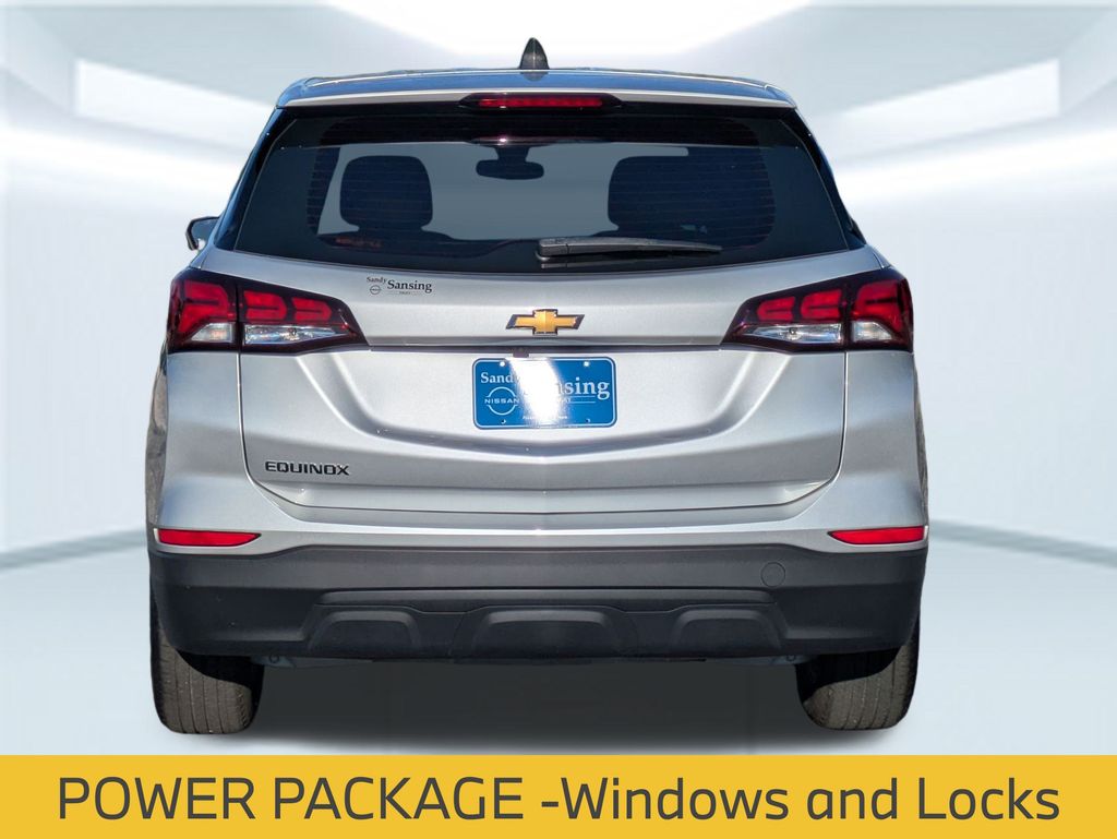 2022 Chevrolet Equinox LS photo 4