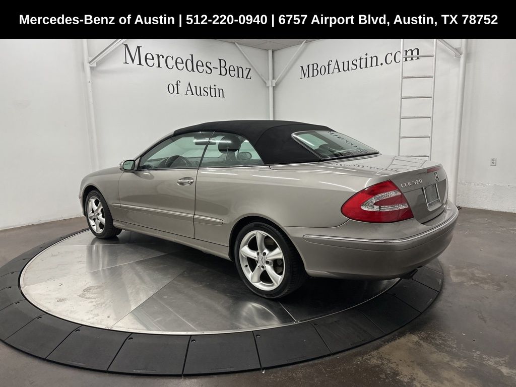 2005 Mercedes Benz CLK 320 photo 5