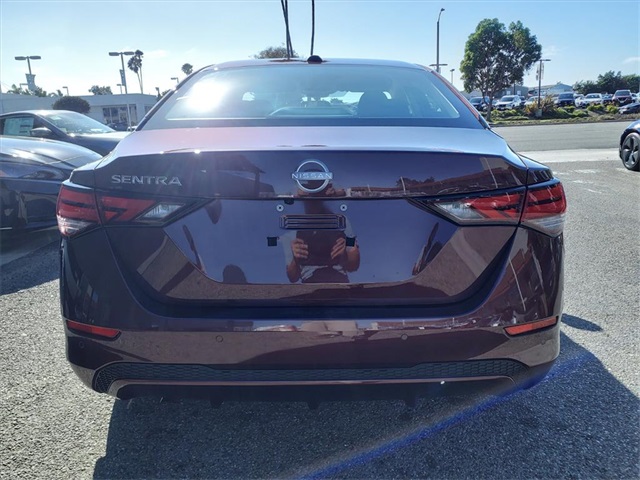 2025 Nissan Sentra SV photo 7