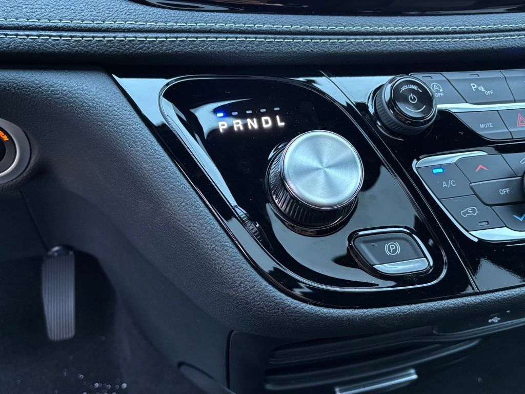 2026 Chrysler Pacifica photo 15