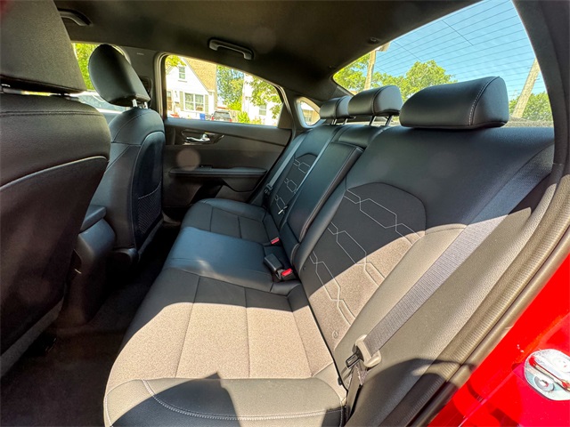 2024 Kia Forte GT-Line photo 15
