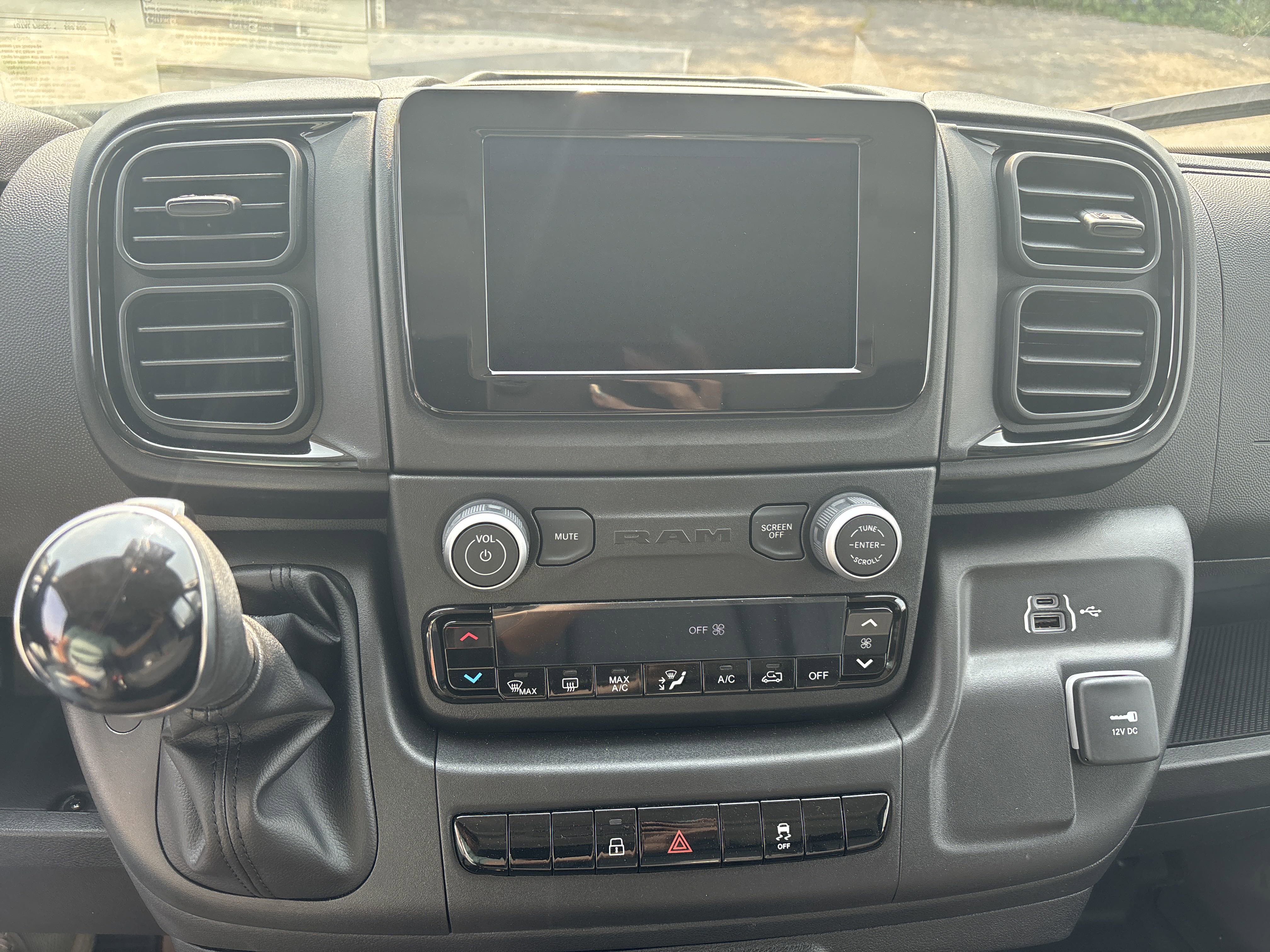 New 2025 Bright White Ram Tradesman image 19