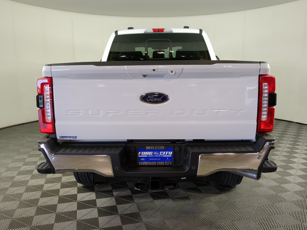 2026 Ford F-250 Lariat photo 4