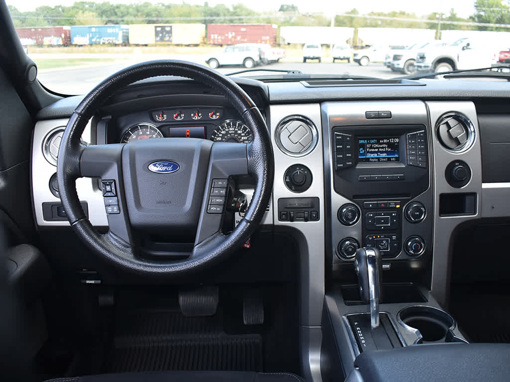2013 Ford F-150 FX4 photo 16