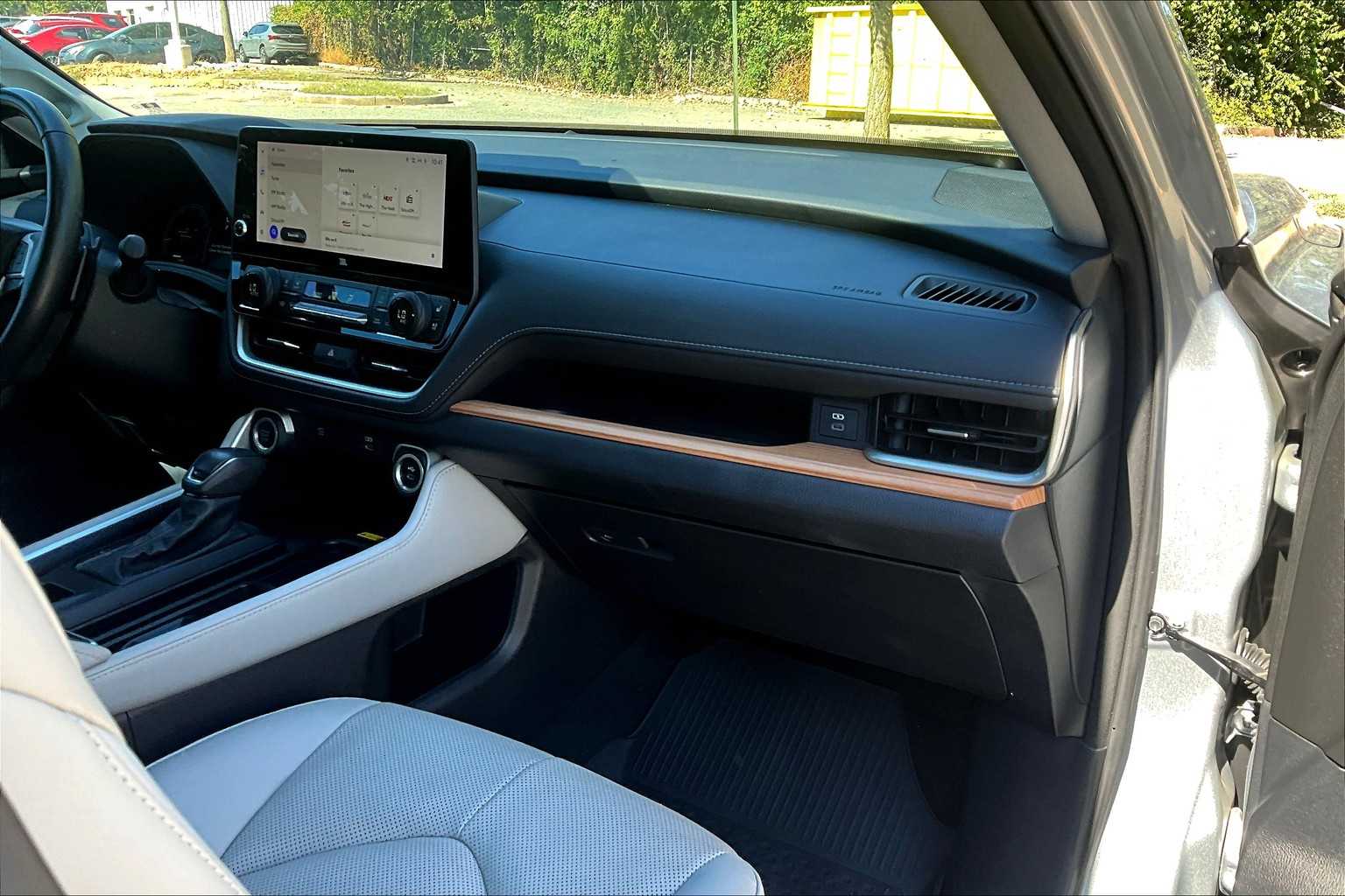 2024 Toyota Grand Highlander Platinum AWD photo 17