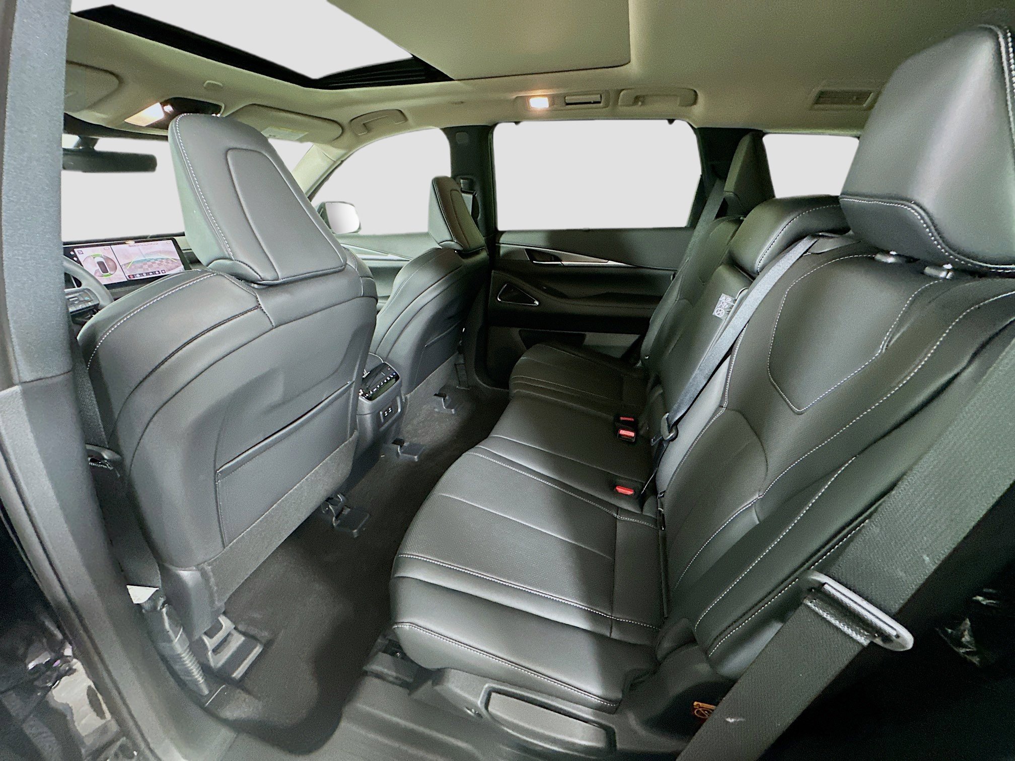 2026 Infiniti QX60 Luxe photo 19