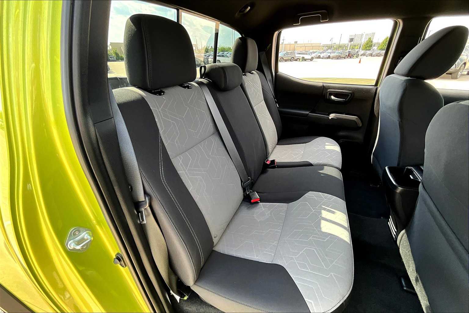 2023 Toyota Tacoma TRD 4x4 photo 19