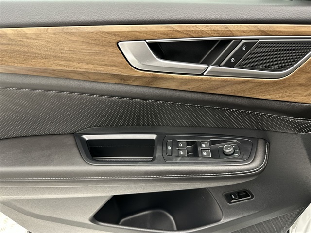 2025 Volkswagen Atlas SE Technology photo 4