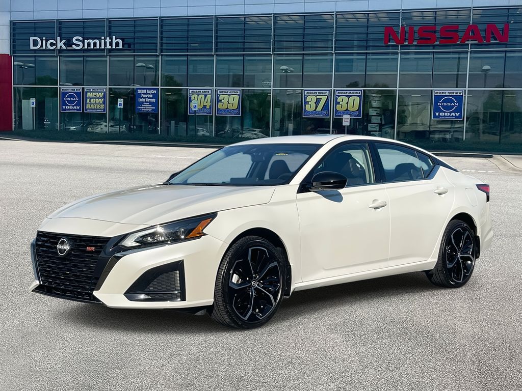 2024 Nissan Altima 2.5 SR photo 3
