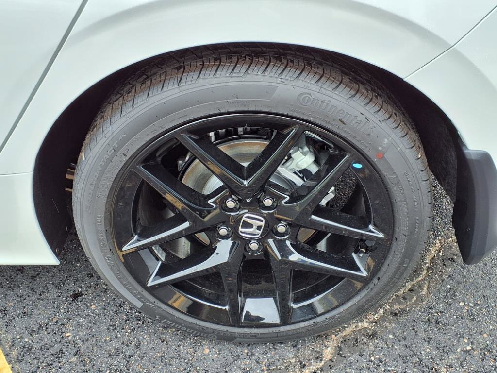 2026 Honda Civic Hatchback Hybrid Sport photo 10