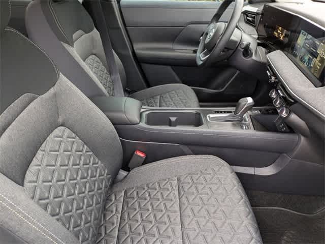 2025 Nissan Kicks SV photo 11