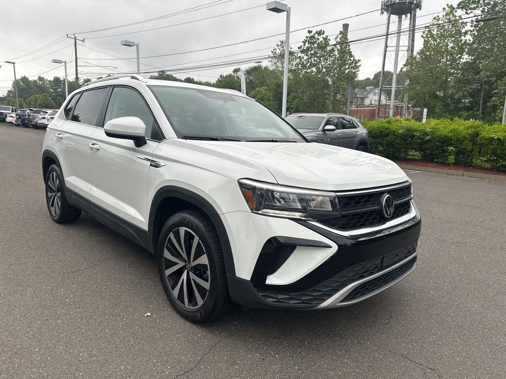 2022 Volkswagen Taos SE photo 4