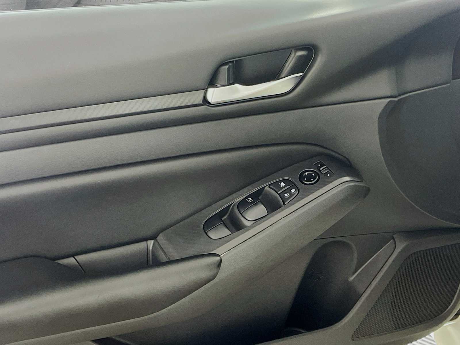 2022 Nissan Altima 2.5 S photo 13