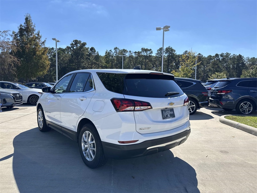 2022 Chevrolet Equinox LT photo 3