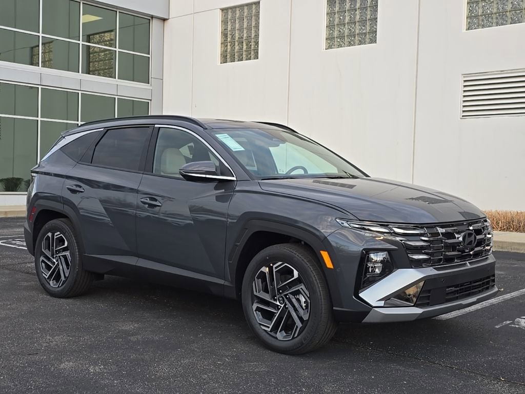2026 Hyundai Tucson Hybrid Limited photo 3