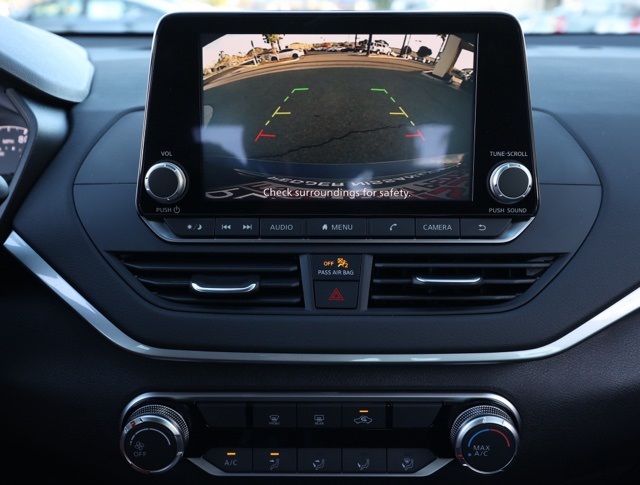 2025 Nissan Altima S photo 3