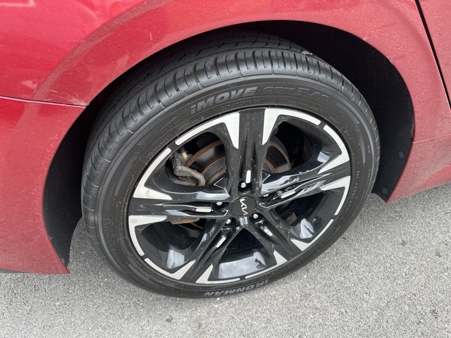 2022 Kia K5 GT-Line photo 9