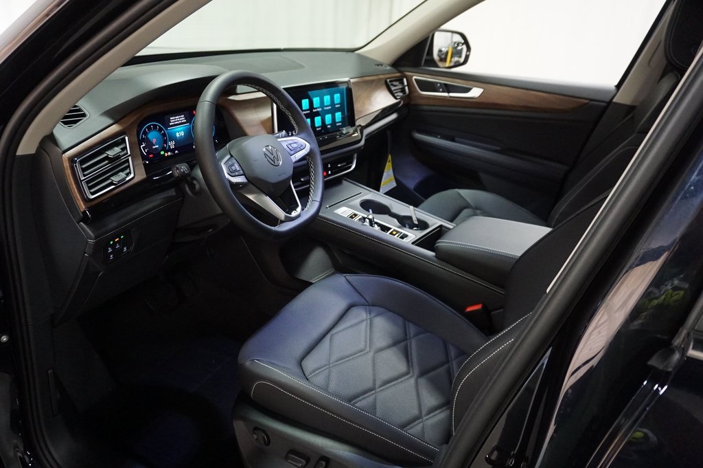 2026 Volkswagen Atlas SE photo 9
