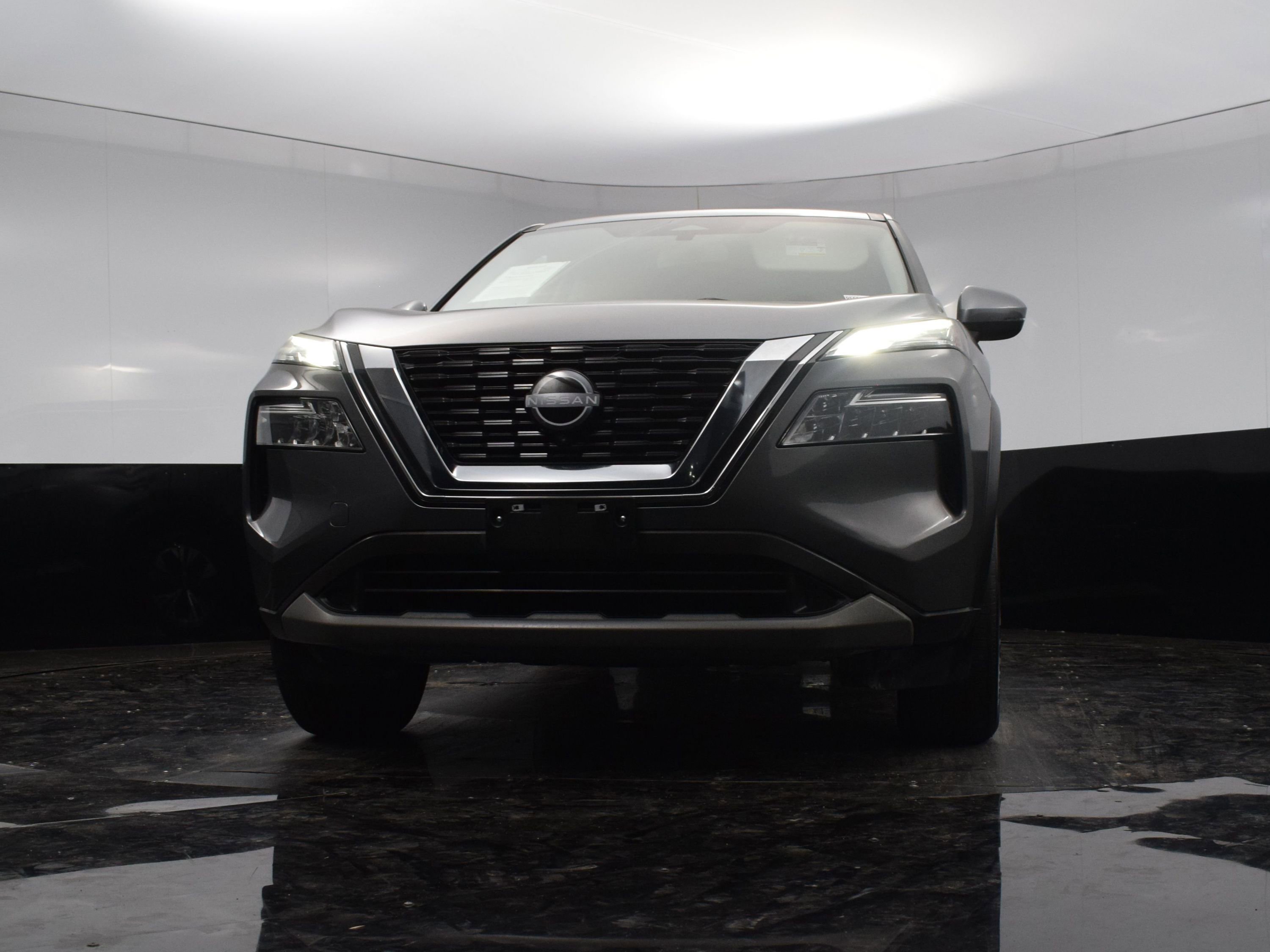 2023 Nissan Rogue SV photo 16