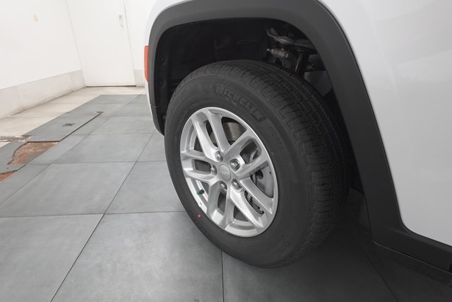 2025 Jeep Grand Cherokee Laredo X photo 27