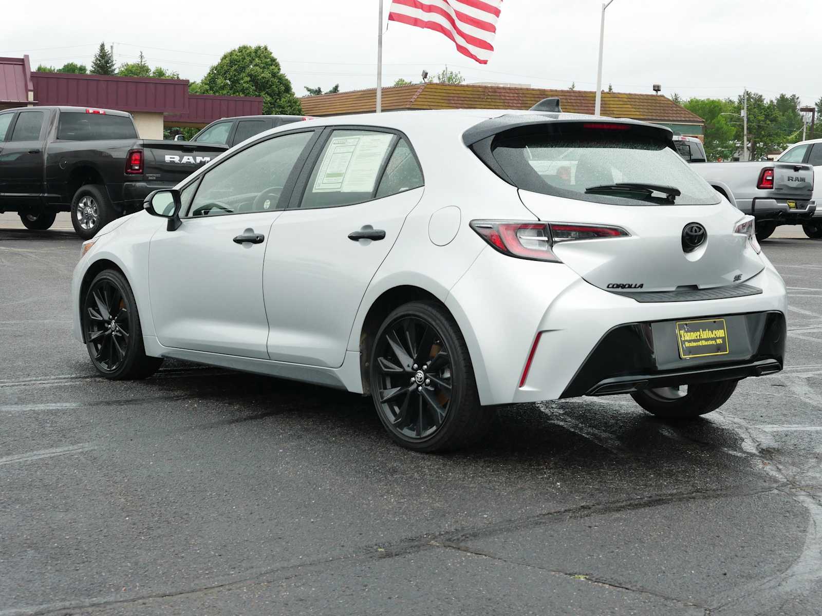 2022 Toyota Corolla SE photo 5