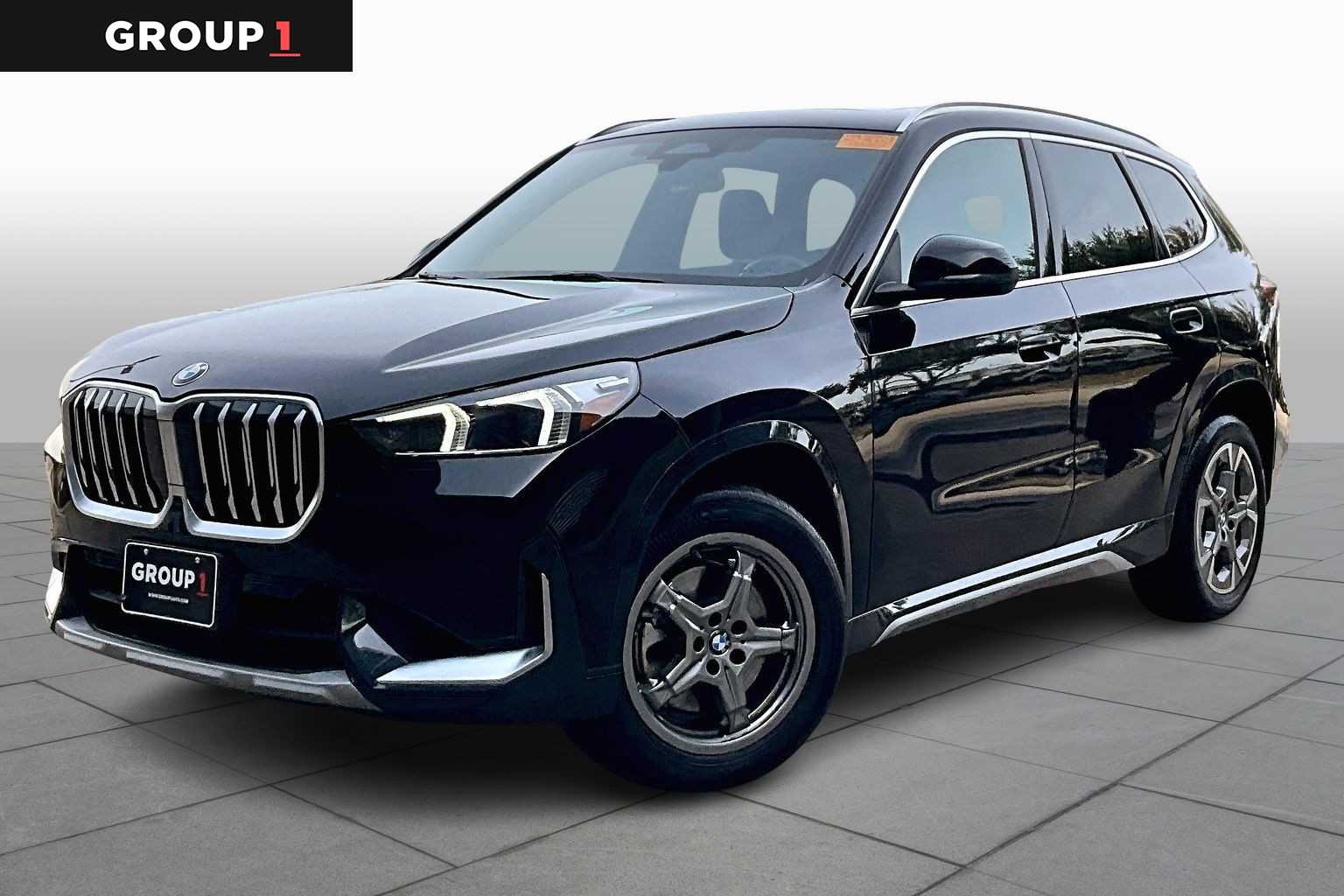 2025 BMW X1 28i's photo