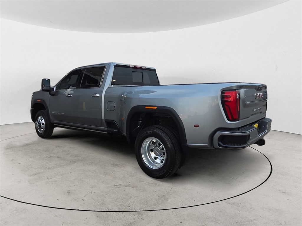 2024 Gmc Sierra HD Denali photo 3