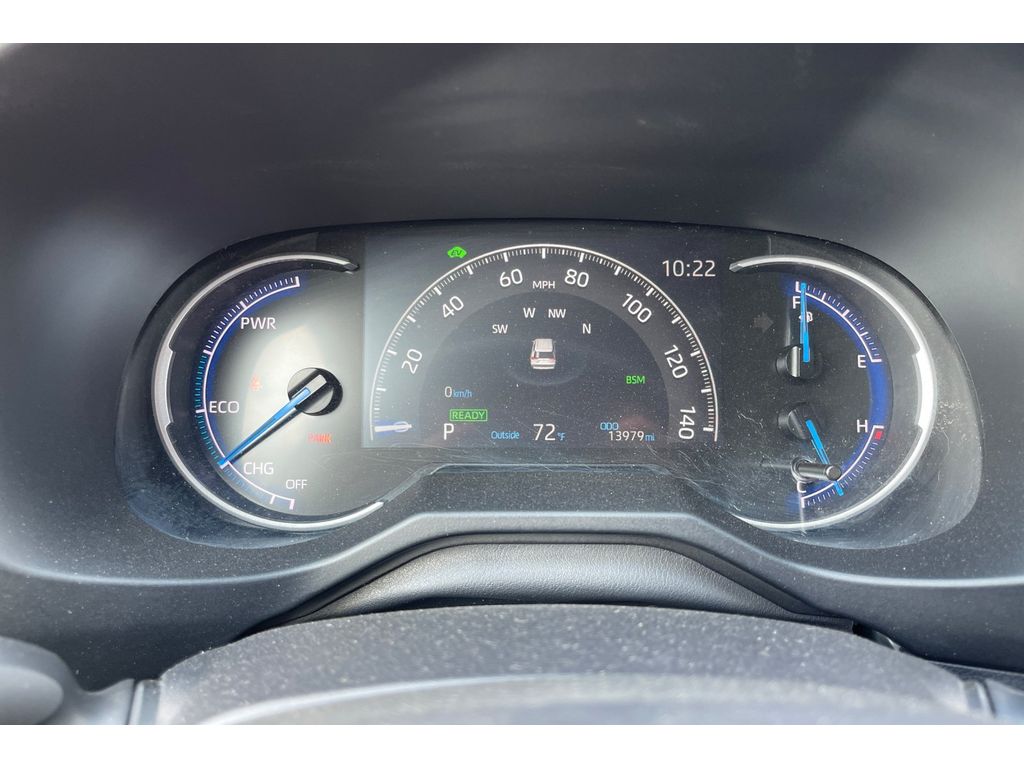 2024 Toyota RAV4 Hybrid LE photo 33